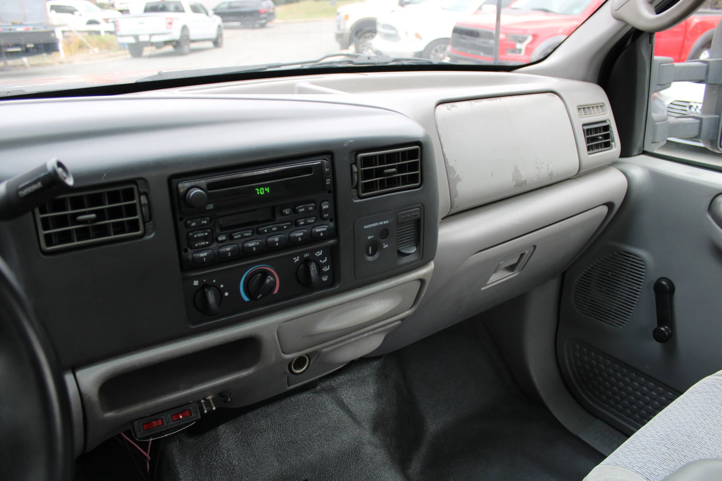 Used 1999 Ford F450 XLT RWD image 11