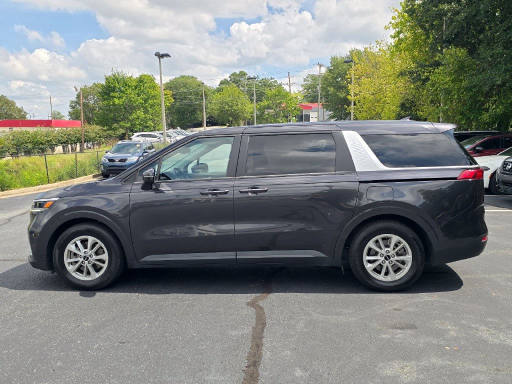 Used 2024 Kia Carnival LX FWD image 6
