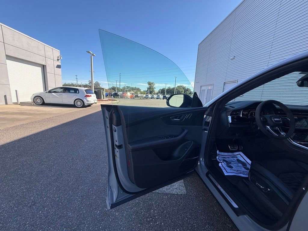 Used 2024 Audi RS Q8 w/ Black Optic Package image 84