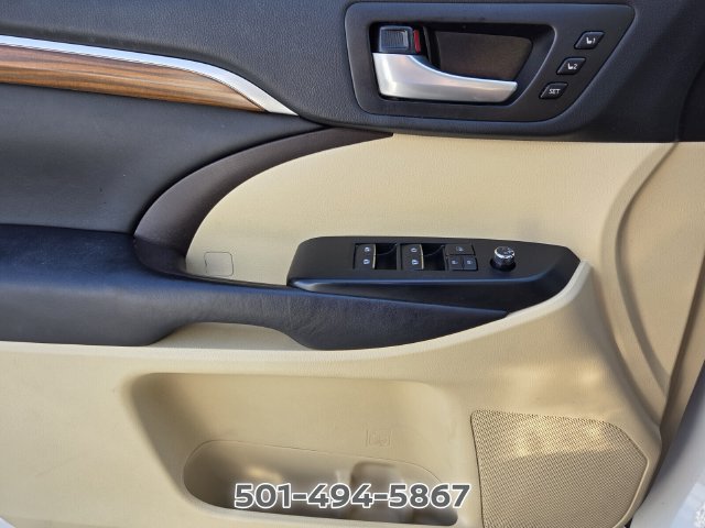 Used 2017 Toyota Highlander Limited FWD image 28