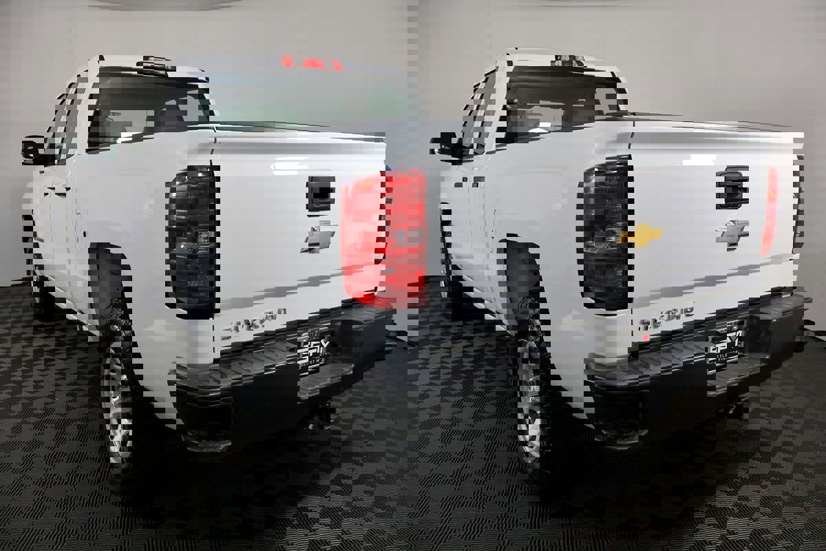 Used 2018 Chevrolet Silverado 1500 W/T AWD/4WD image 13