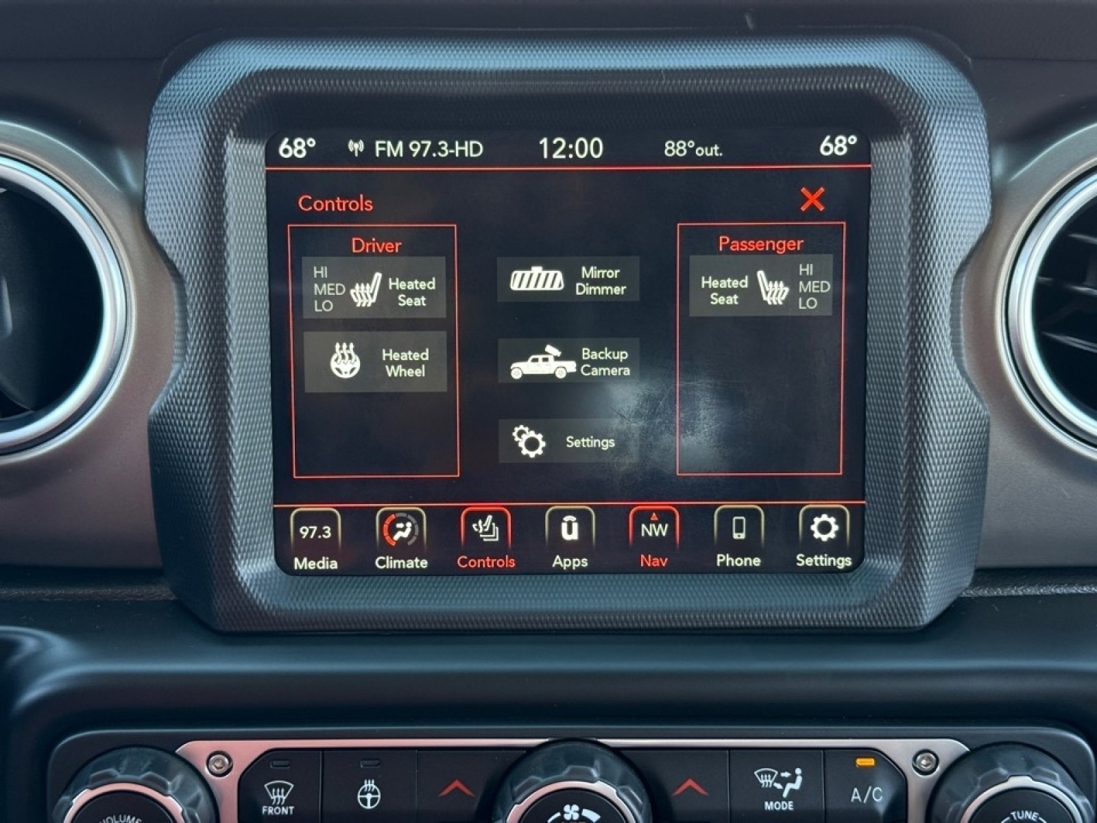Used 2020 Jeep Gladiator Rubicon w/ Uconnect 4C Nav & Sound Group image 13