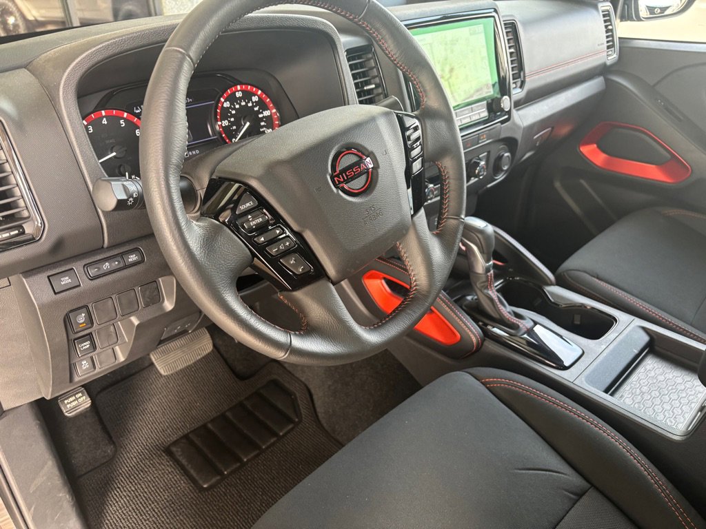 Used 2023 Nissan Frontier Pro-X w/ Technology Package image 6