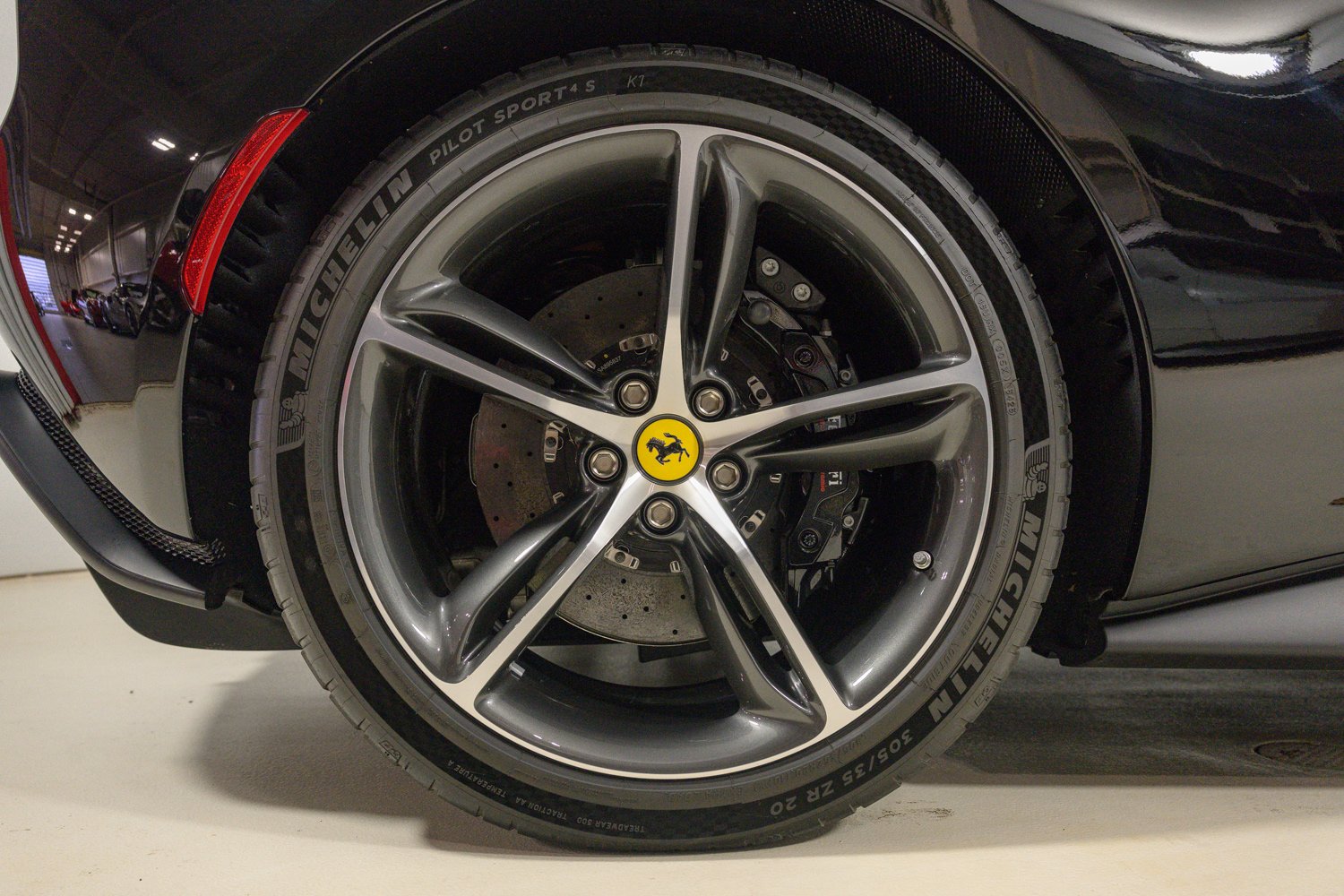 Used 2024 Ferrari 296 GTS RWD image 23