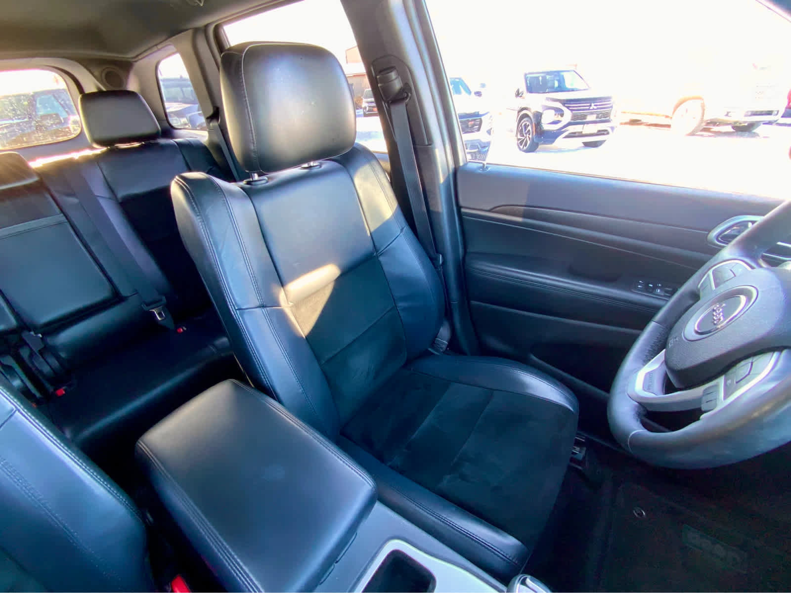 Used 2015 Jeep Grand Cherokee Altitude image 29