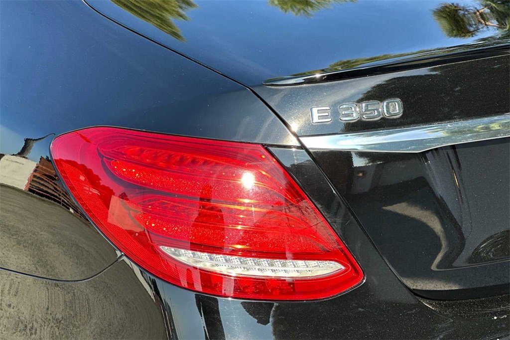 Used 2020 Mercedes-Benz E 350 Sedan image 38