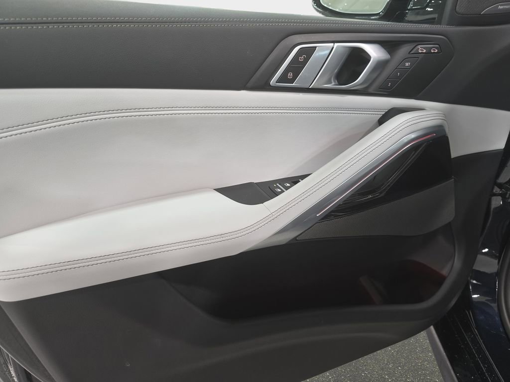 Certified 2025 BMW X6 xDrive40i w/ Premium Package AWD/4WD image 25