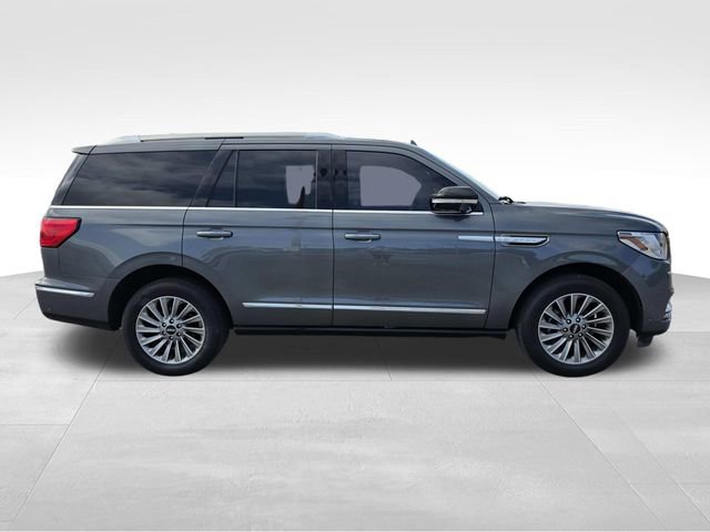 Used 2021 Lincoln Navigator 2WD image 2