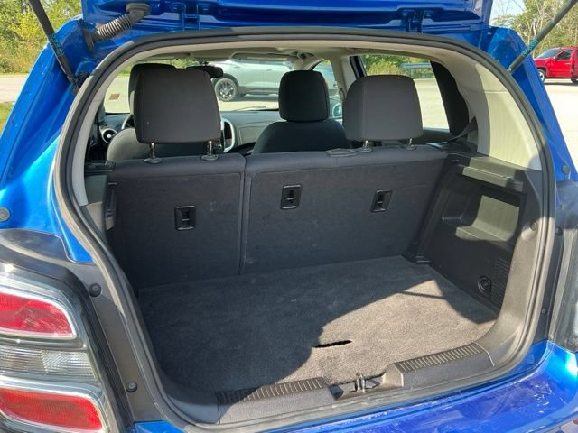 Used 2018 Chevrolet Sonic LT w/ Fun and Sun Package FWD image 12