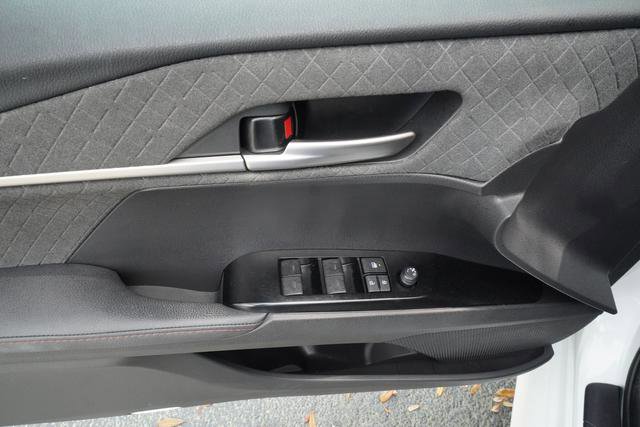 Used 2025 Toyota Camry XLE image 13