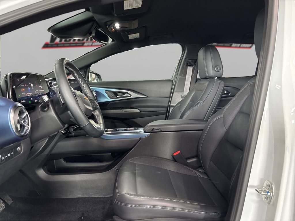 Used 2024 Chevrolet Equinox EV LT AWD/4WD image 9