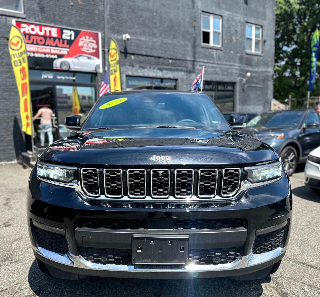 Used 2024 Jeep Grand Cherokee L Limited w/ Luxury Tech Group II AWD/4WD image 2