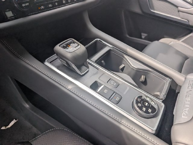 New 2026 Nissan Pathfinder SL w/ SL Premium Package AWD/4WD image 20