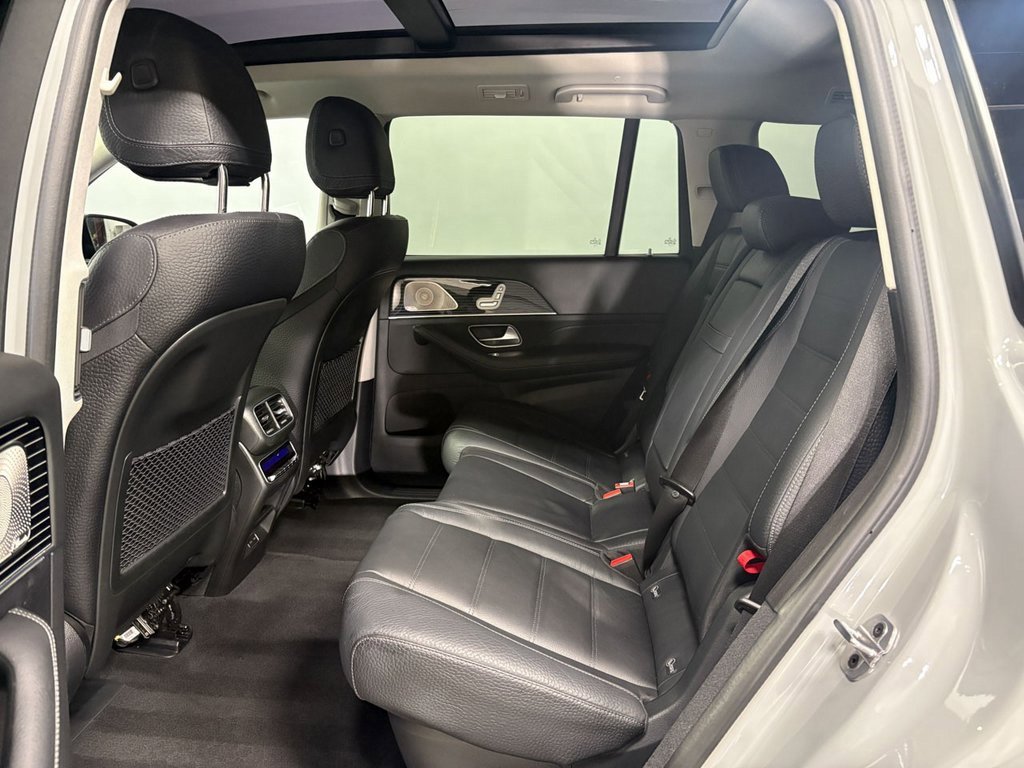 Used 2024 Mercedes-Benz GLS 450 4MATIC image 27