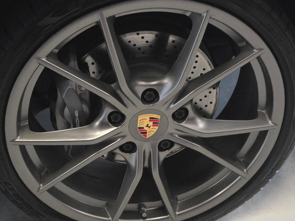 Certified 2022 Porsche 718 Cayman RWD image 10