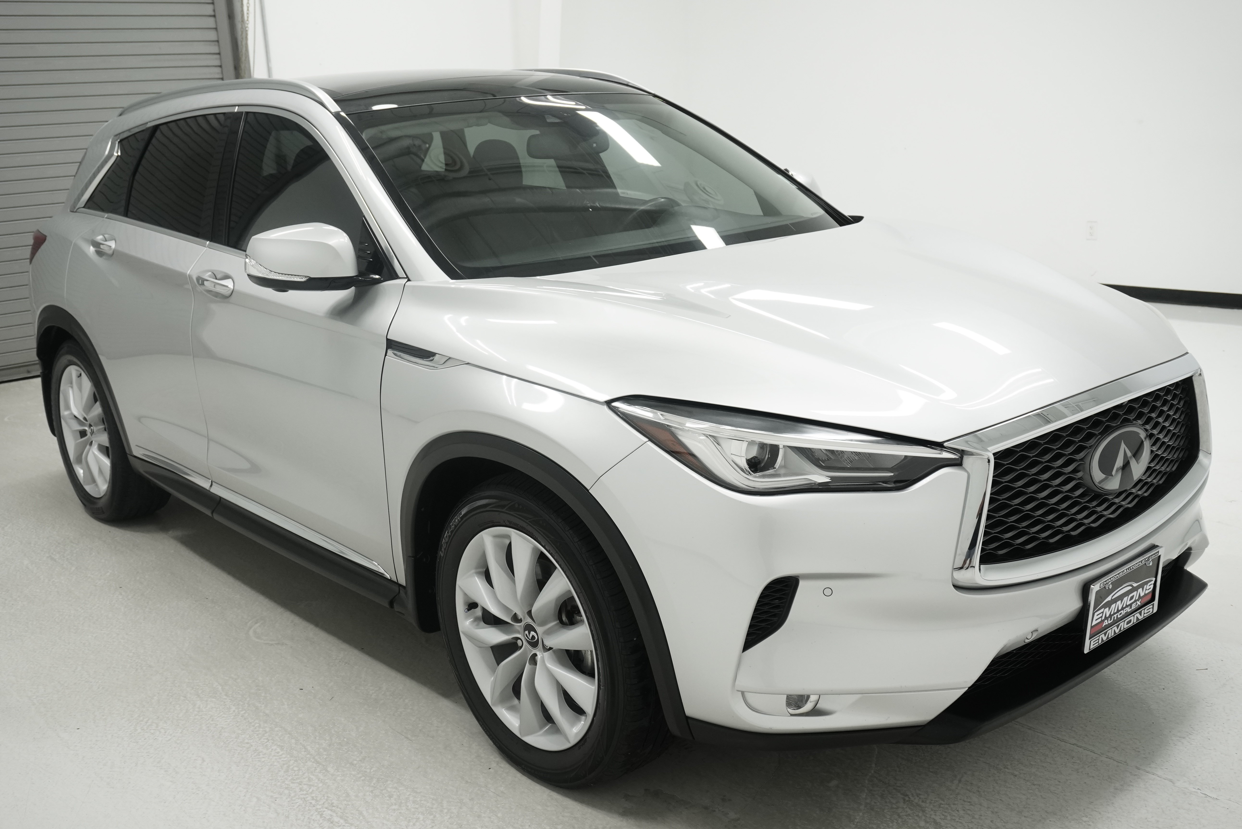 Used 2019 INFINITI QX50 Essential w/ Premium Heat Package FWD image 3
