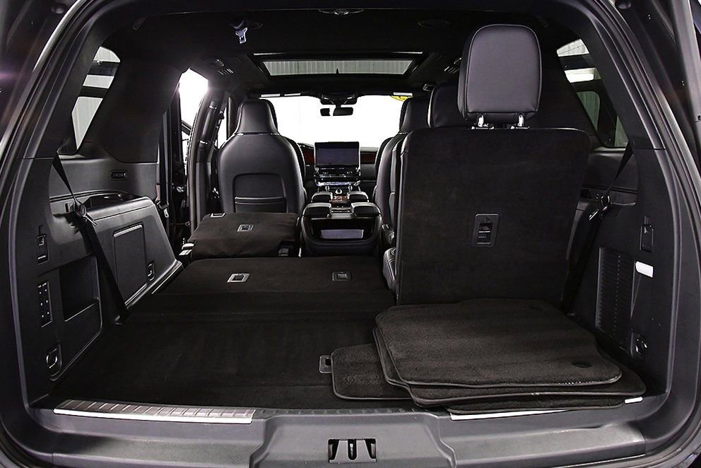 Used 2023 Lincoln Navigator Reserve image 31