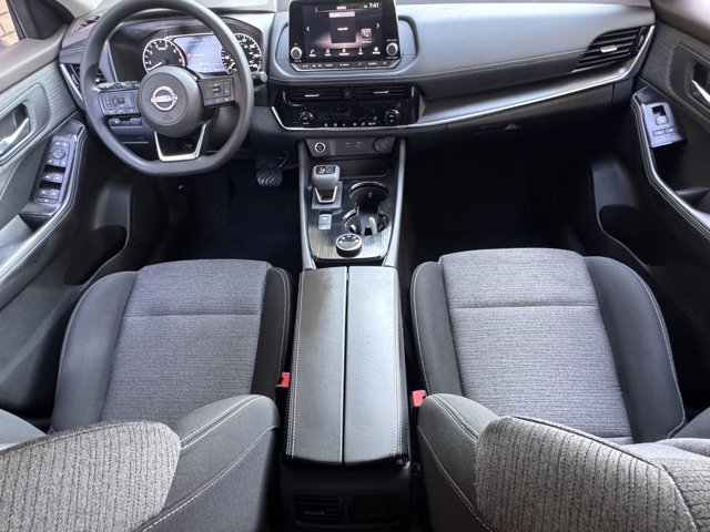 Used 2022 Nissan Rogue SV image 15