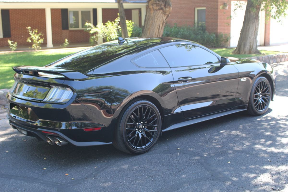 Used 2021 Ford Mustang GT Premium w/ GT Performance Package RWD image 6