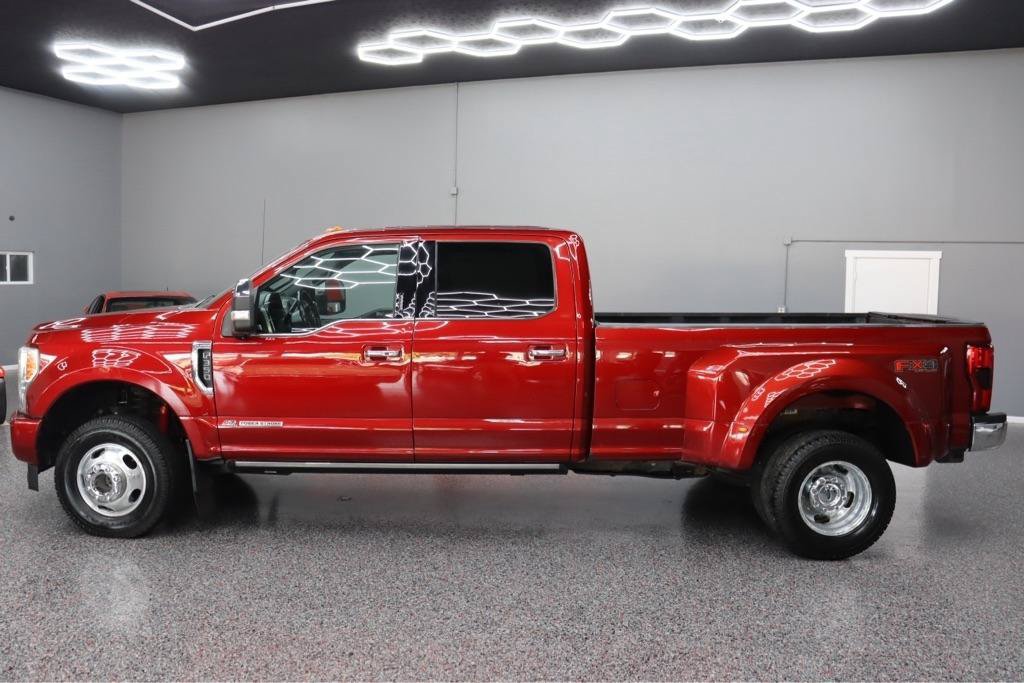 Used 2017 Ford F350 Platinum w/ Platinum Ultimate Package AWD/4WD image 3