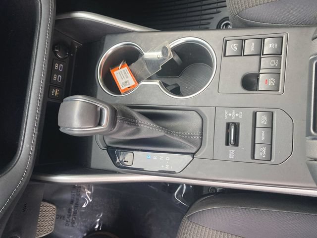 Used 2023 Toyota Highlander LE AWD/4WD image 20