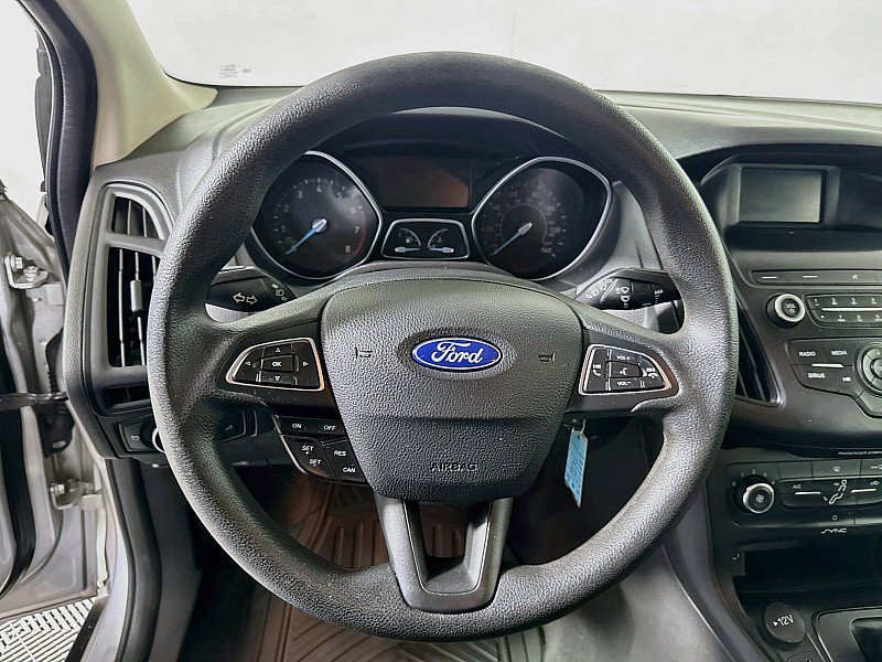 Used 2018 Ford Focus SE FWD image 12