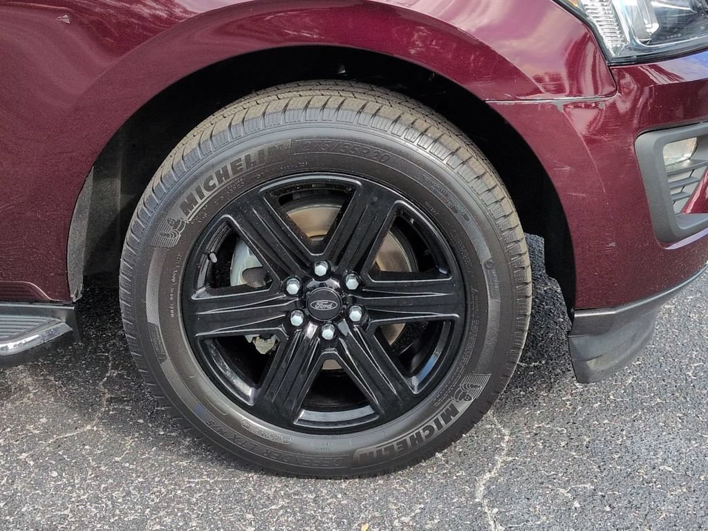 Used 2020 Ford Expedition XLT w/ Equipment Group 202A RWD image 11