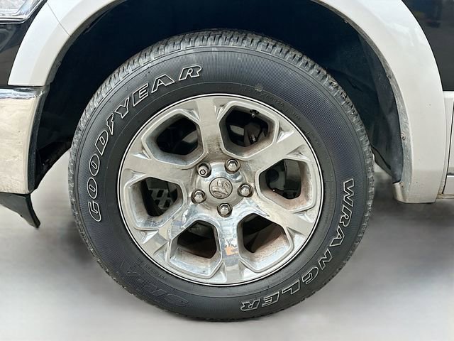 Used 2018 RAM 1500 Laramie image 31
