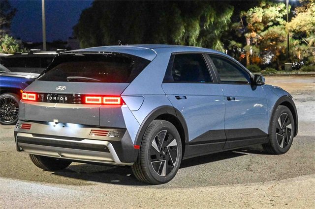 New 2026 Hyundai Ioniq 5 SEL image 4