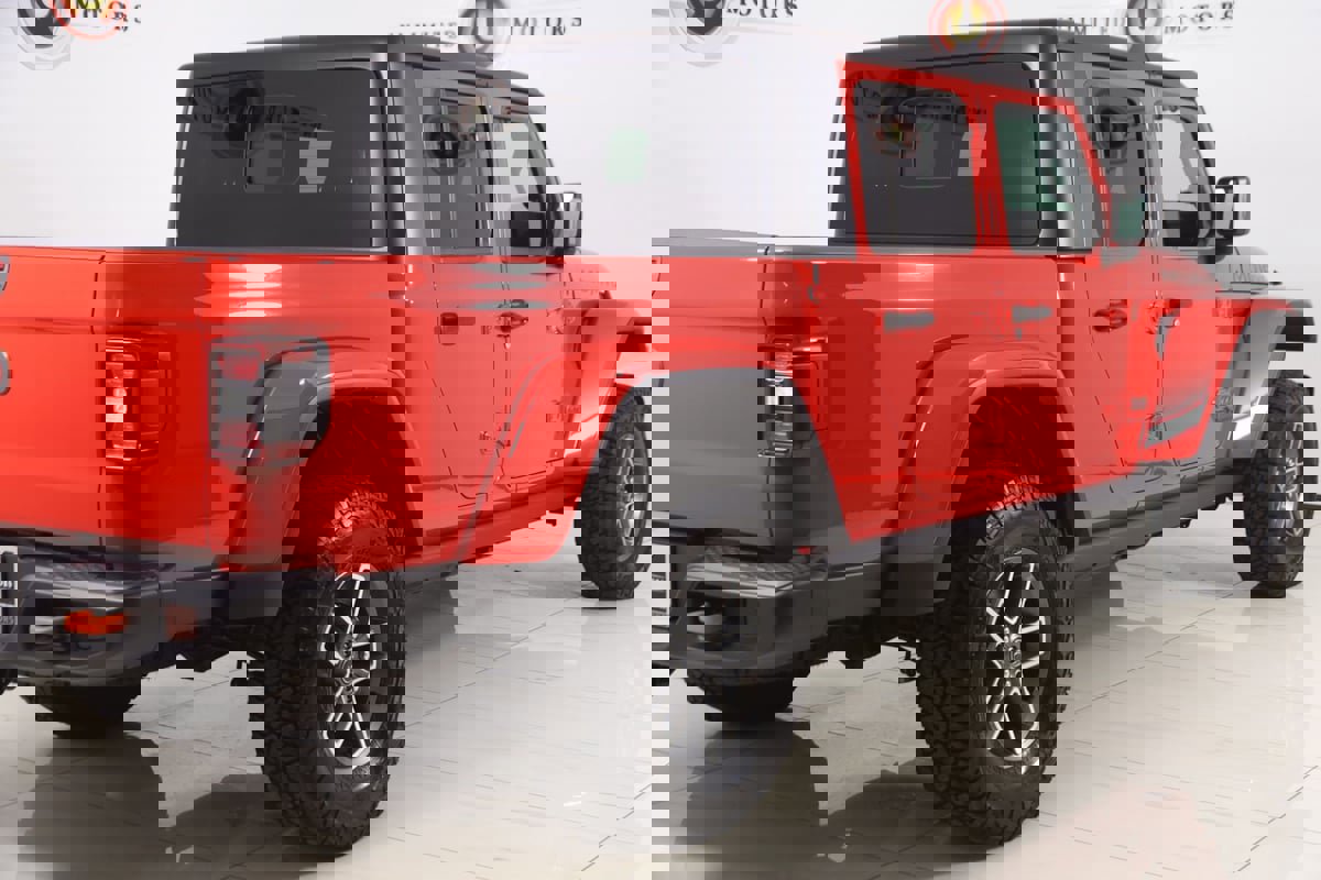 Used 2025 Jeep Gladiator Mojave image 43