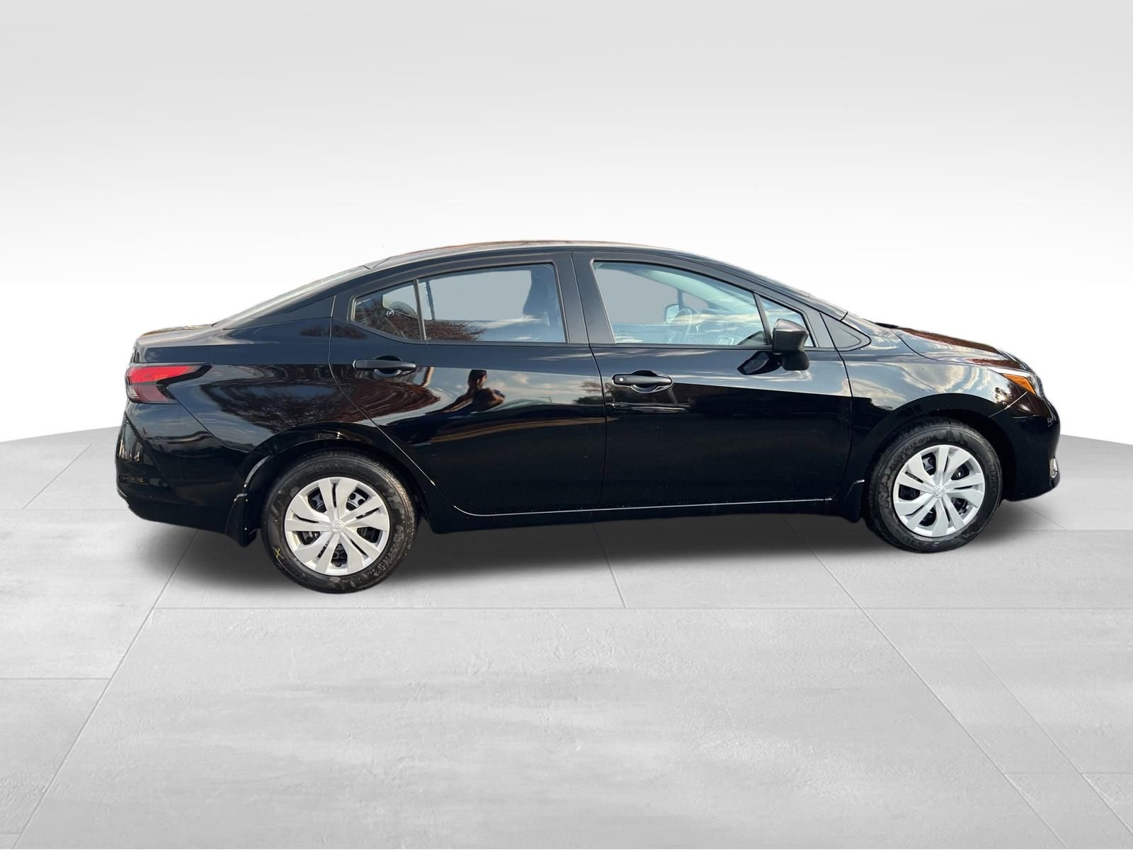 New 2025 Nissan Versa S image 9