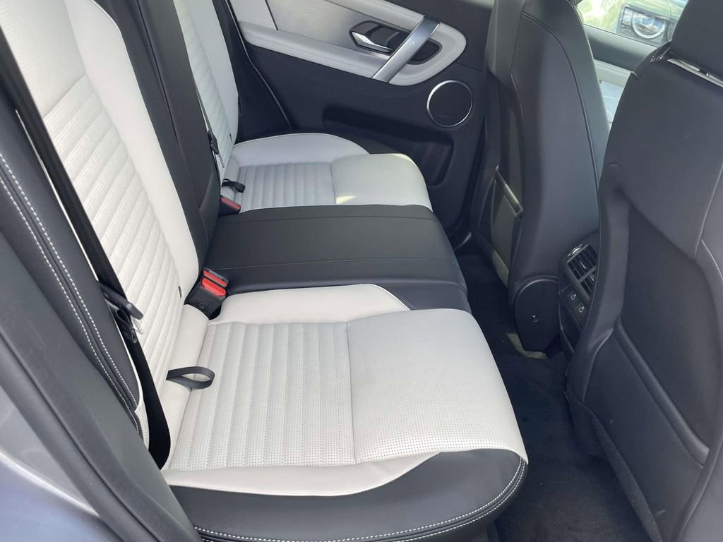 New 2026 Land Rover Discovery Sport Landmark AWD/4WD image 18