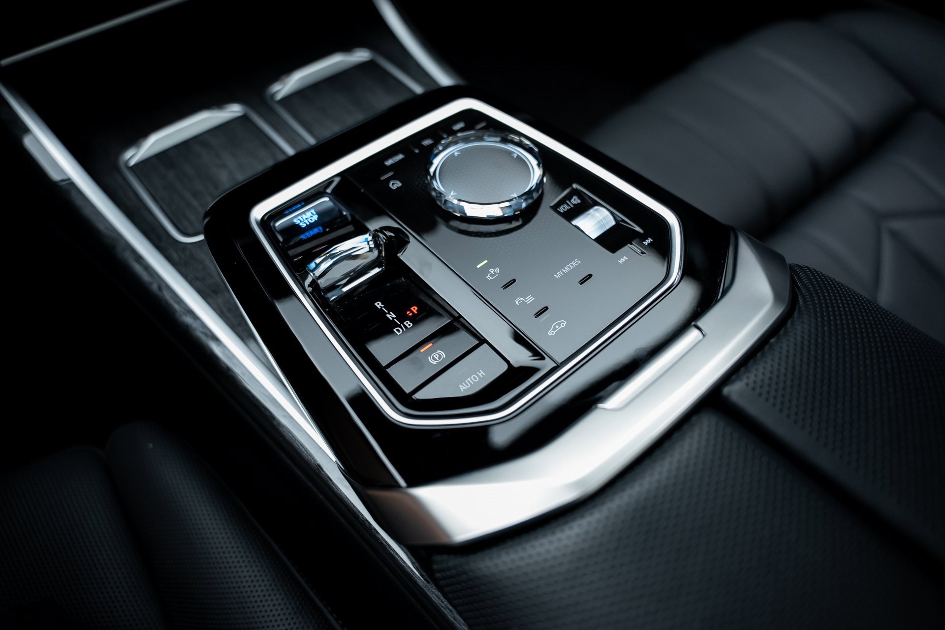 Used 2023 BMW i7 xDrive60 w/ Executive Package 2 image 49