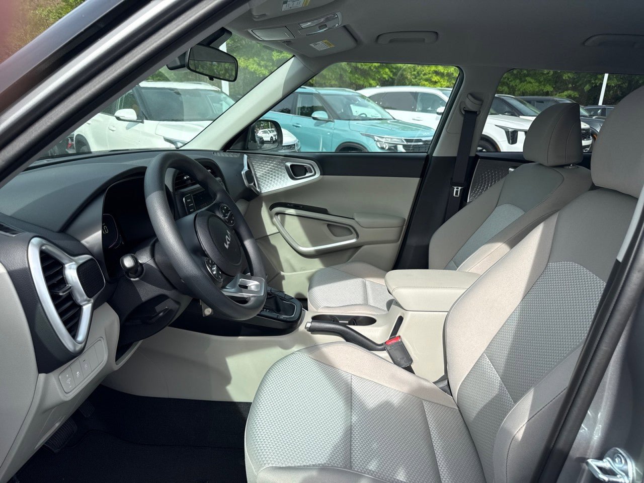 New 2025 Kia Soul LX FWD image 11