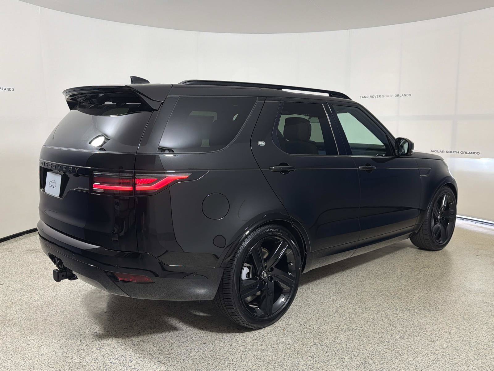 New 2026 Land Rover Discovery Dynamic SE AWD/4WD image 5