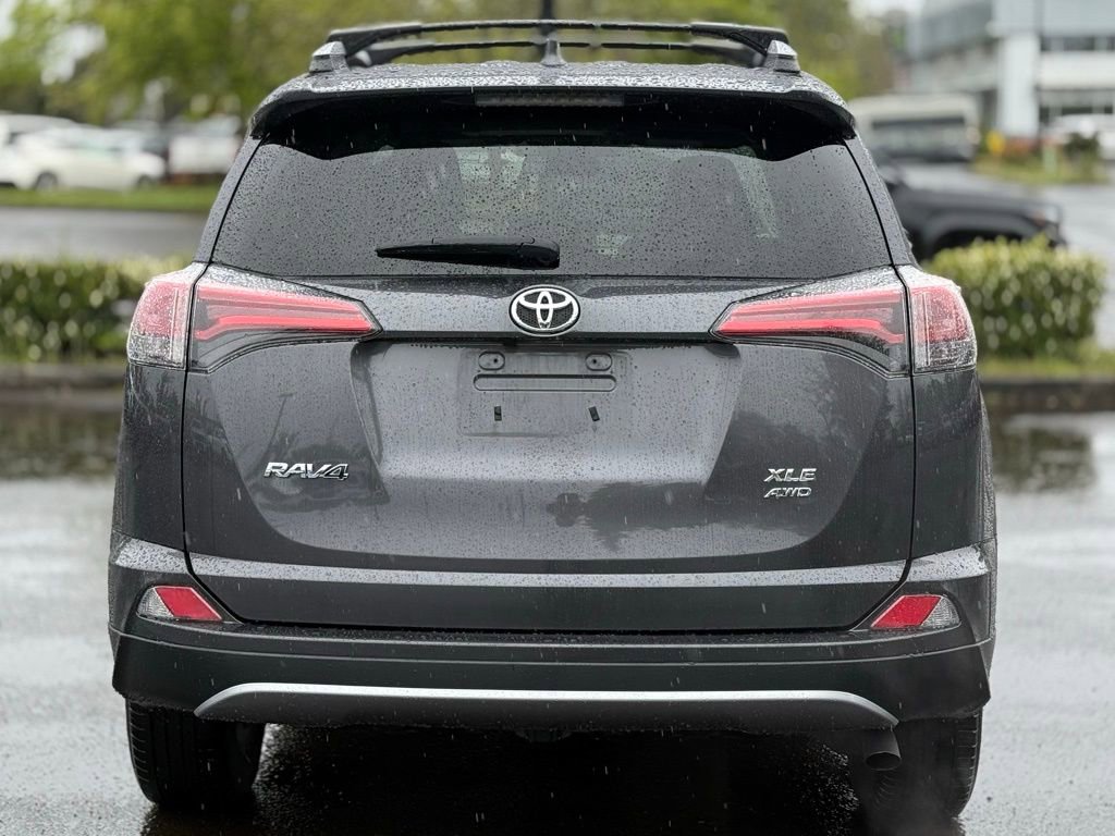 Used 2018 Toyota RAV4 XLE image 4