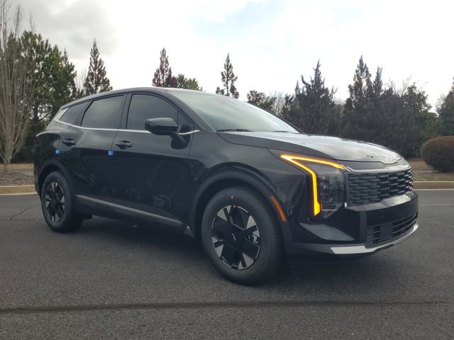 New 2026 Kia Sportage LX FWD image 3