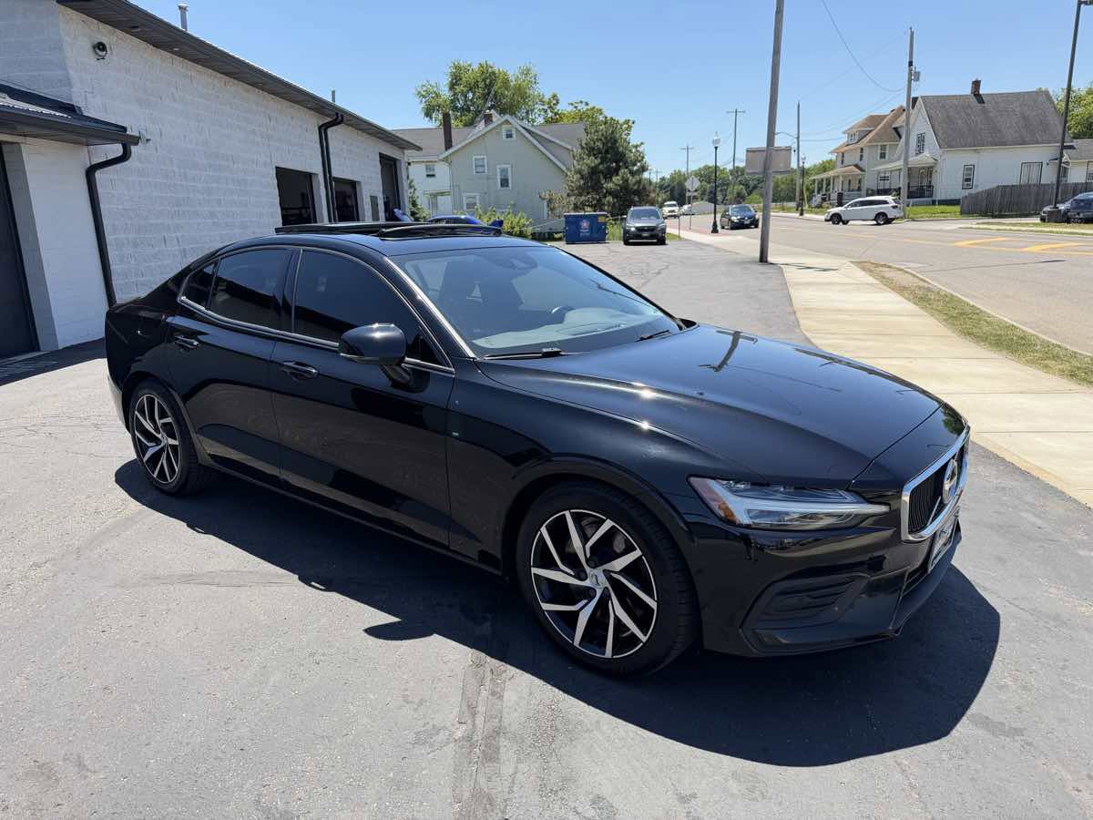 Used 2020 Volvo S60 T6 Momentum AWD/4WD image 6