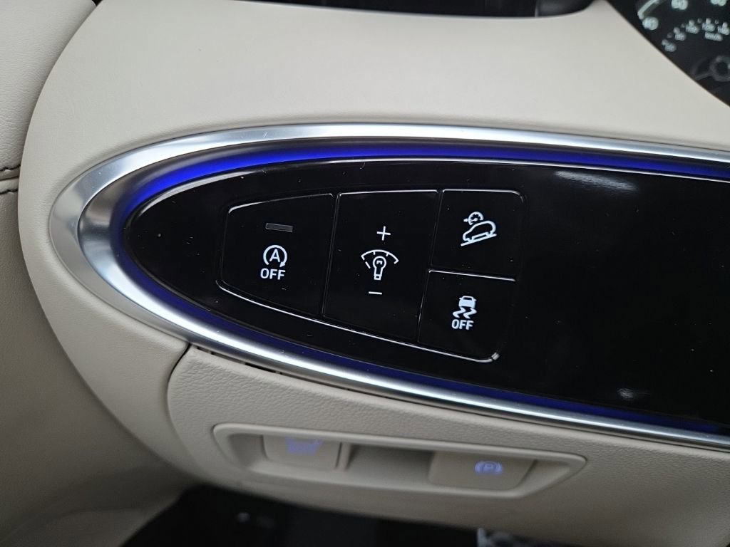 Used 2025 Genesis GV70 3.5T Sport w/ Sport Advanced Package image 36