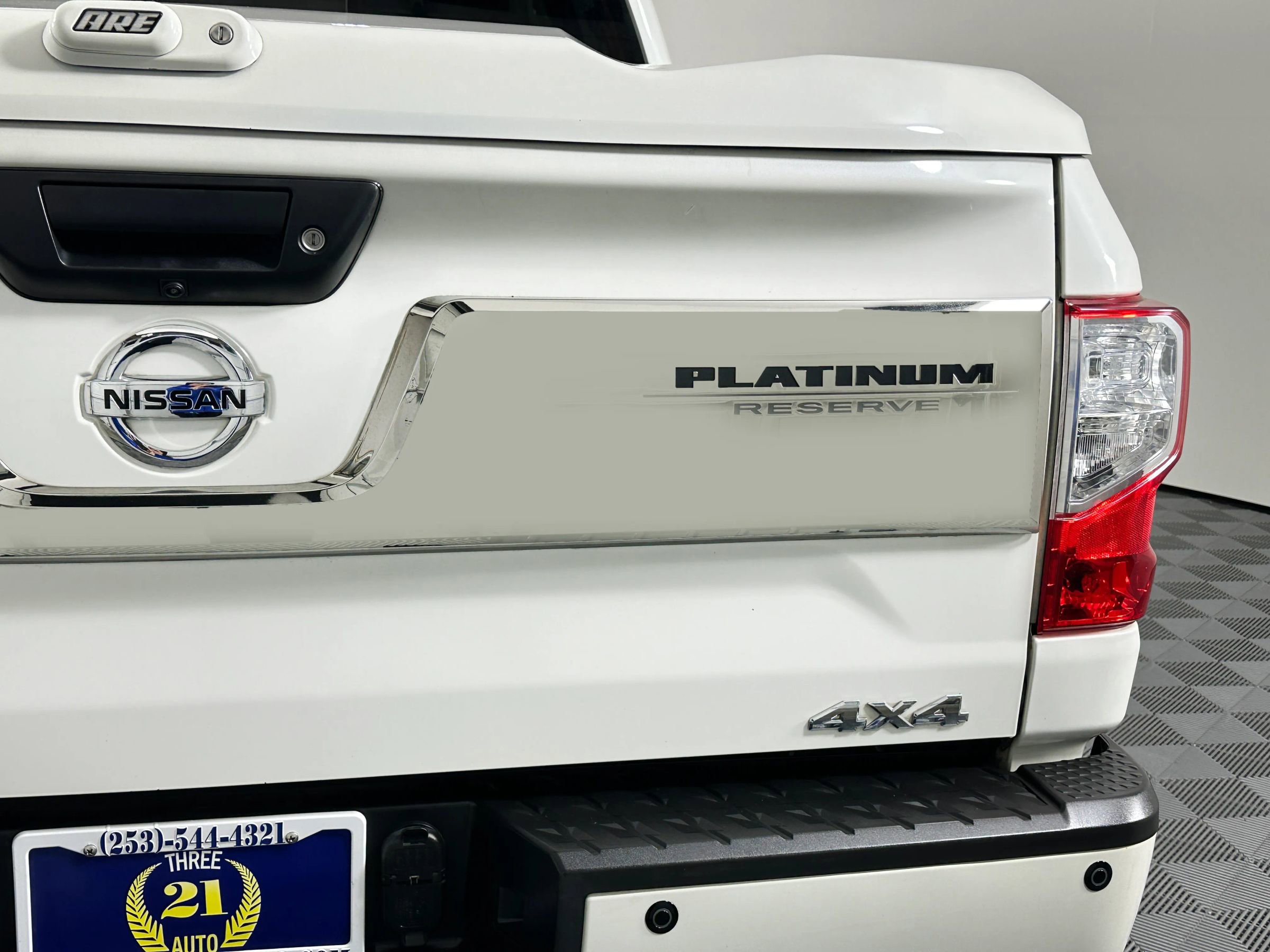 Used 2017 Nissan Titan Platinum Reserve image 14
