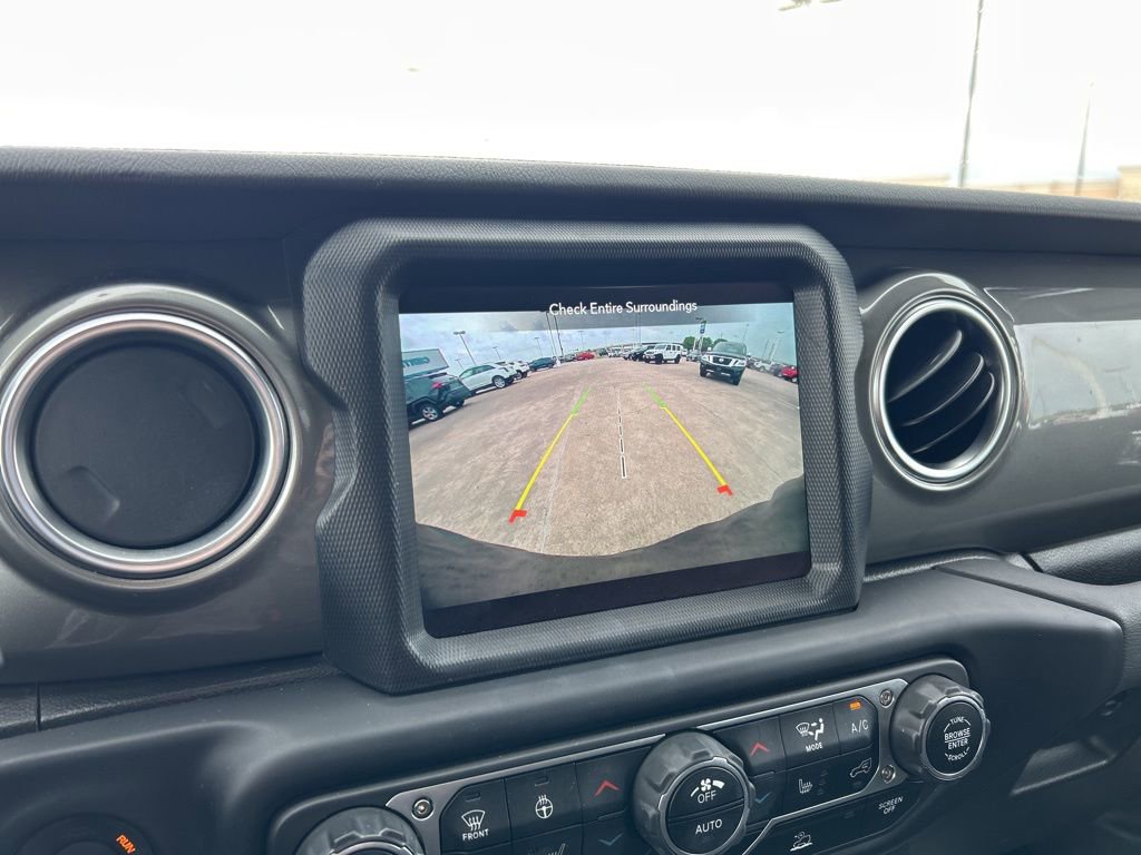 Used 2023 Jeep Wrangler Sahara w/ Cold Weather Group image 20