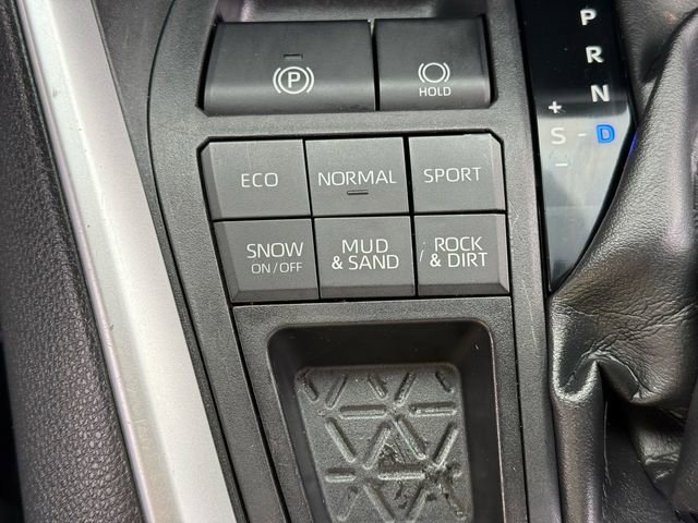 Used 2019 Toyota RAV4 XLE w/ Carpet Mat Package image 20