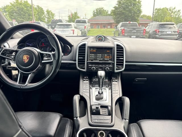 Used 2015 Porsche Cayenne Diesel AWD/4WD image 12