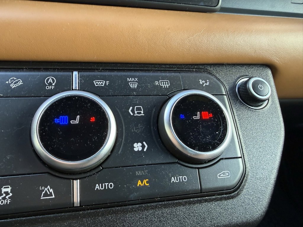 Used 2023 Land Rover Defender 110 X-Dynamic SE image 31