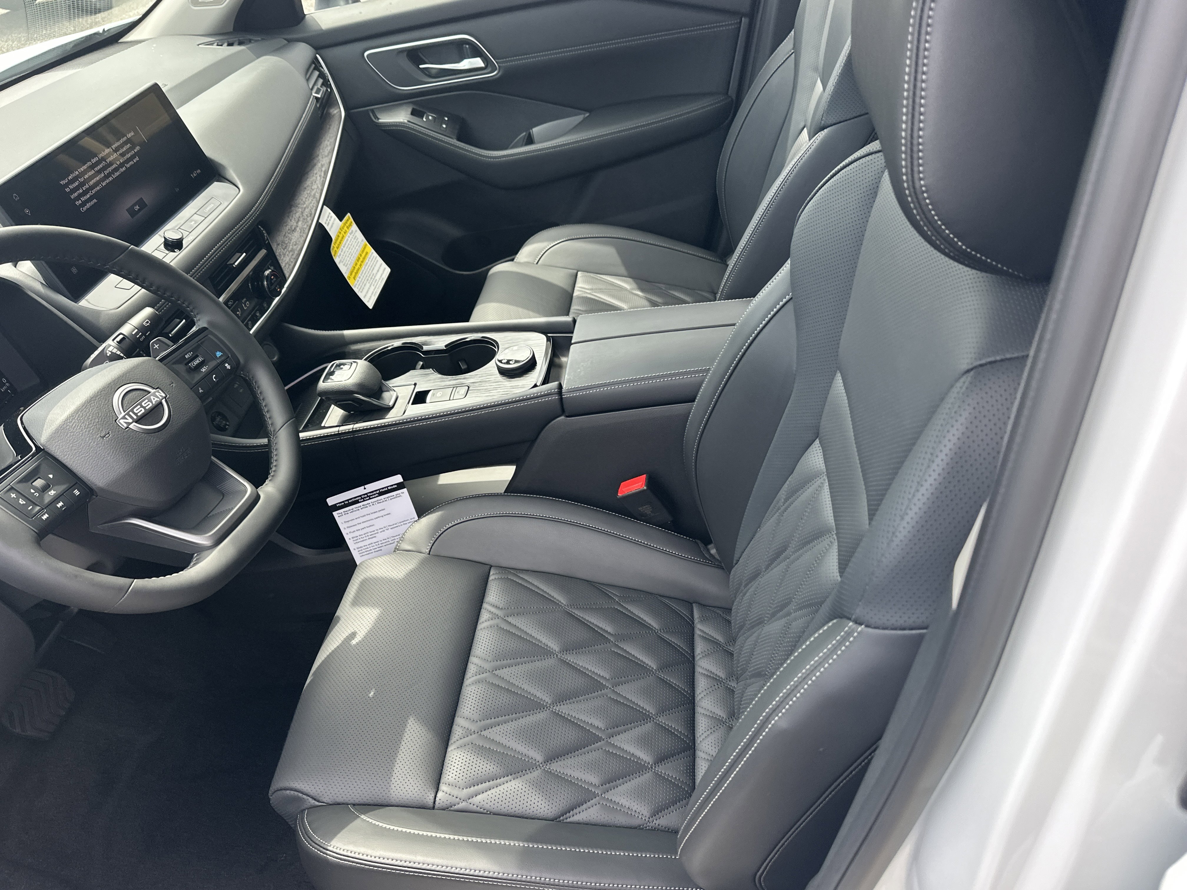 New 2026 Nissan Rogue Platinum image 13