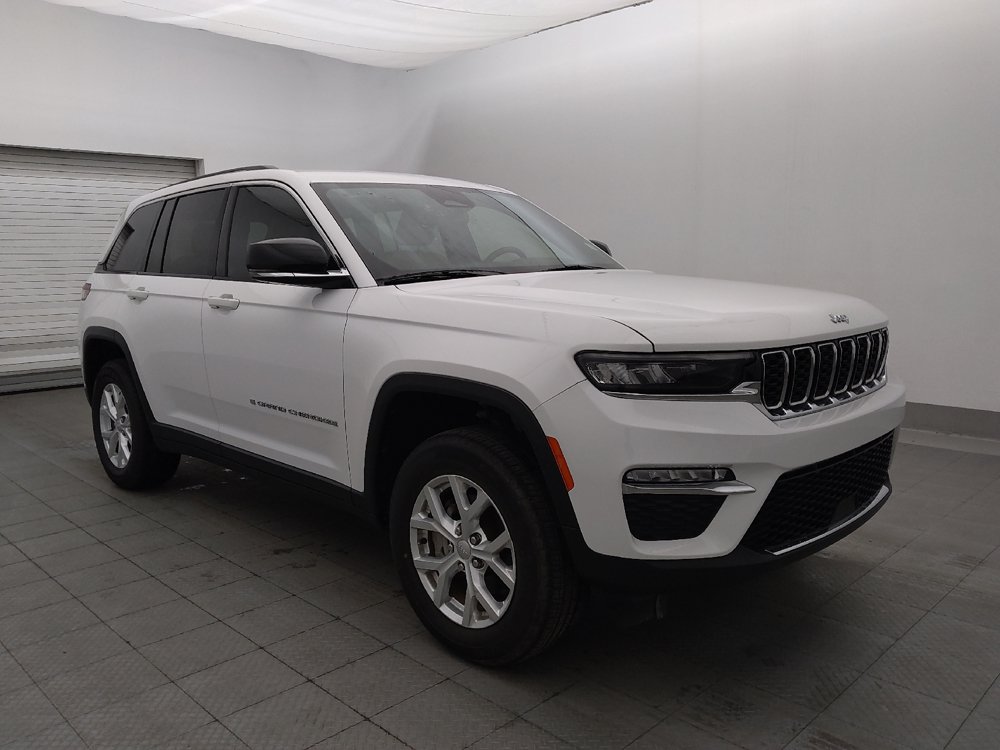 Used 2023 Jeep Grand Cherokee Limited RWD image 11