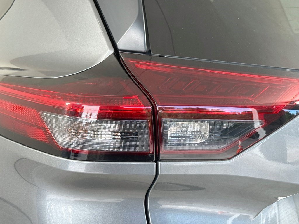 Used 2023 Nissan Rogue SV w/ SV Premium B Package AWD/4WD image 35