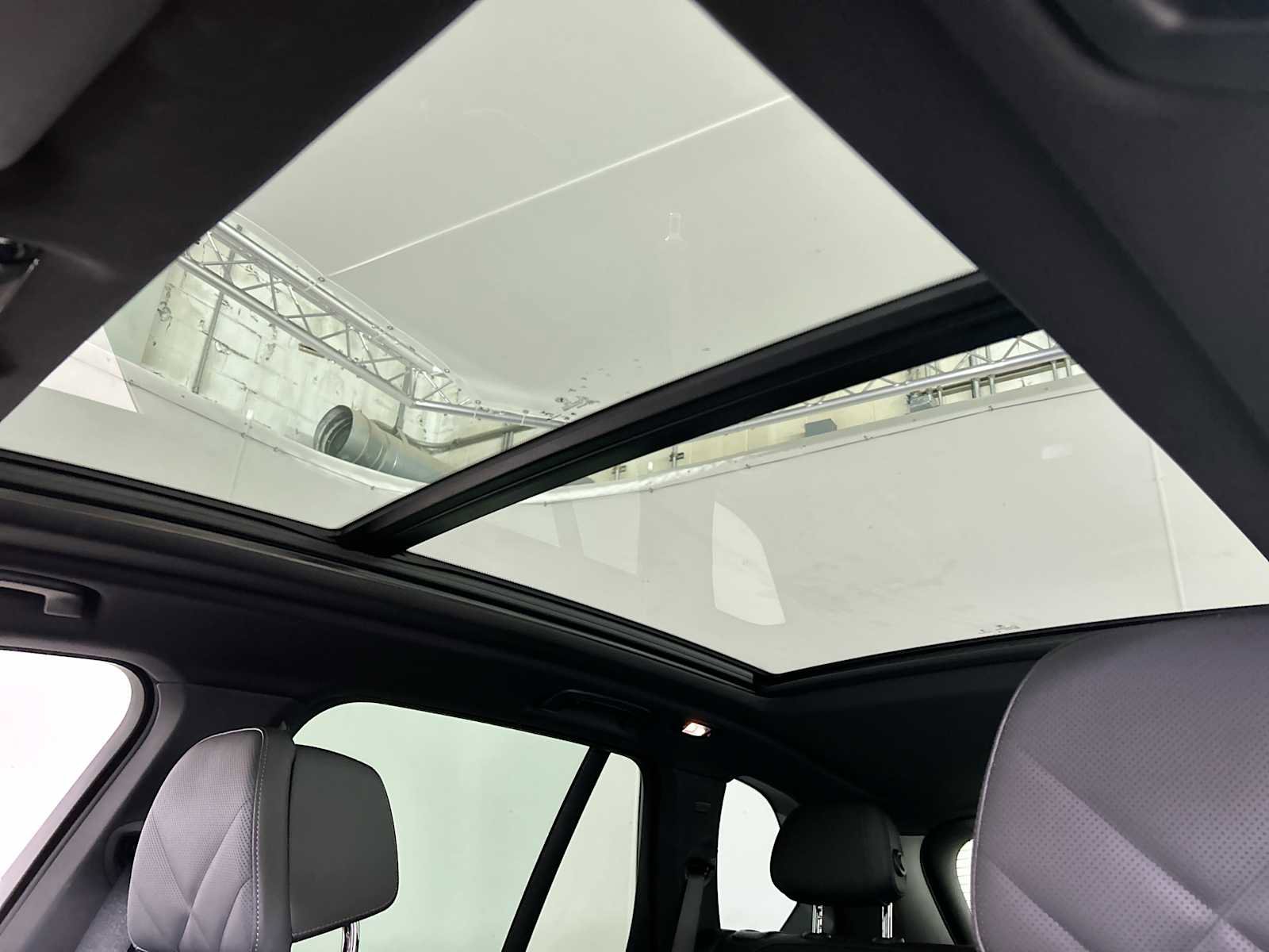 Used 2026 BMW X5 M60i image 16