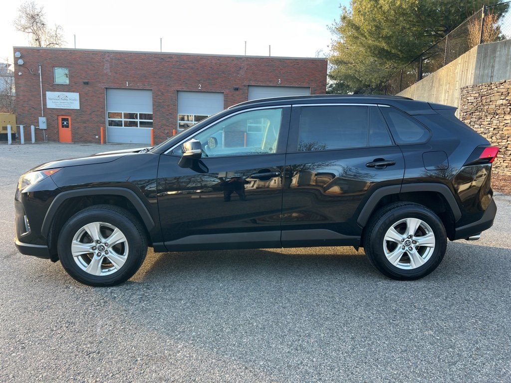 Used 2019 Toyota RAV4 XLE image 2
