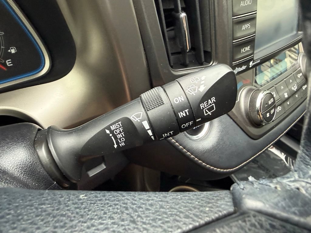 Used 2015 Toyota RAV4 Limited AWD/4WD image 20